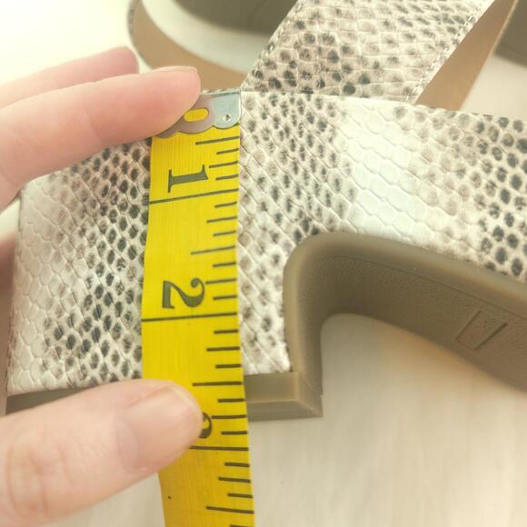 Marc Fisher White Reptile Print Platform Sandals Size 7 - Picture 7 of 13